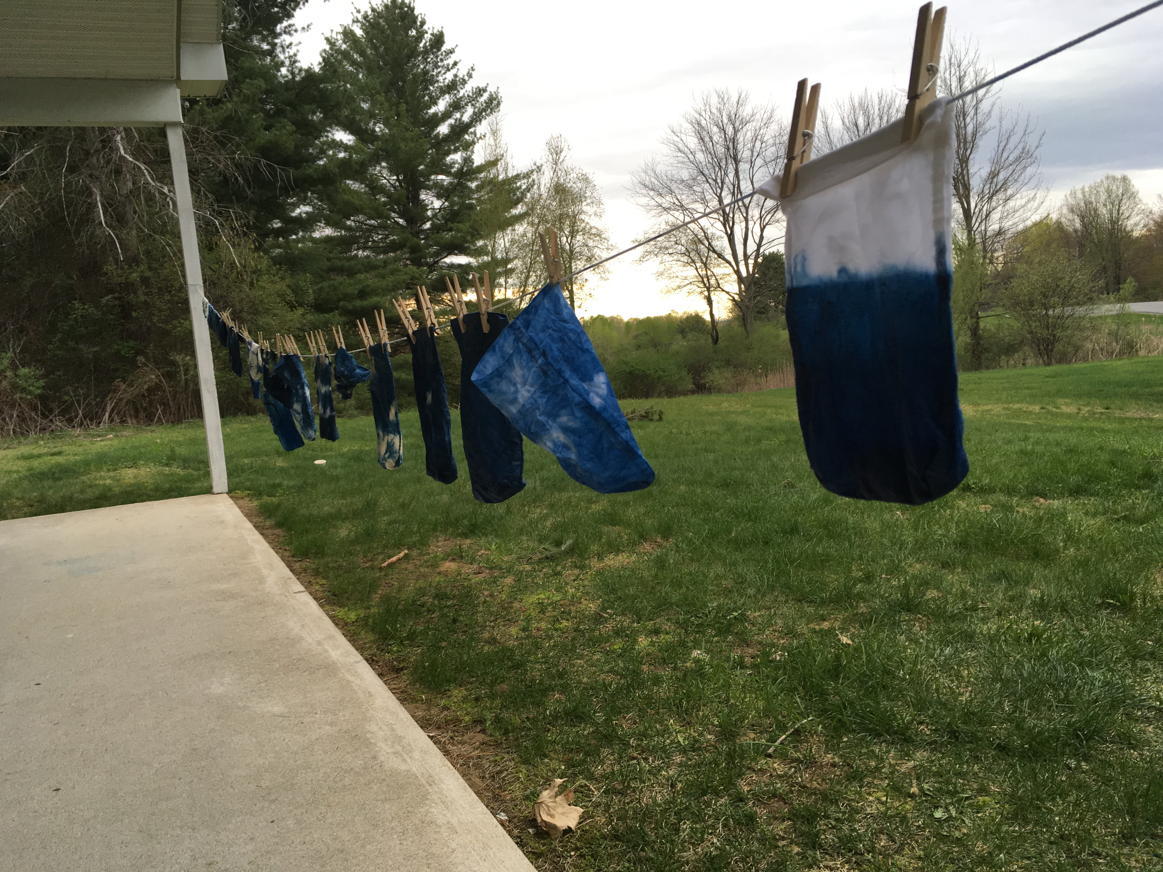 Jessica mixed up an indigo vat and led us in the basics of indigo dying muslin and cotton project bags.