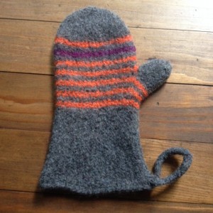 Scrappy Felted Oven Mitt pattern by Kelly Schroeder